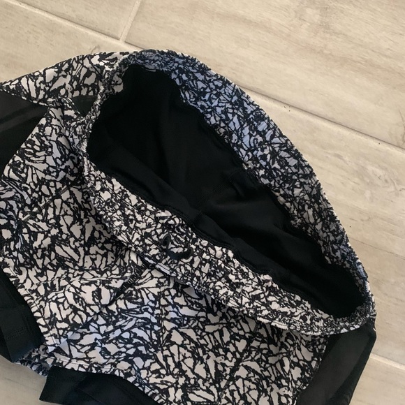 Lululemon Shorts - Picture 3 of 6